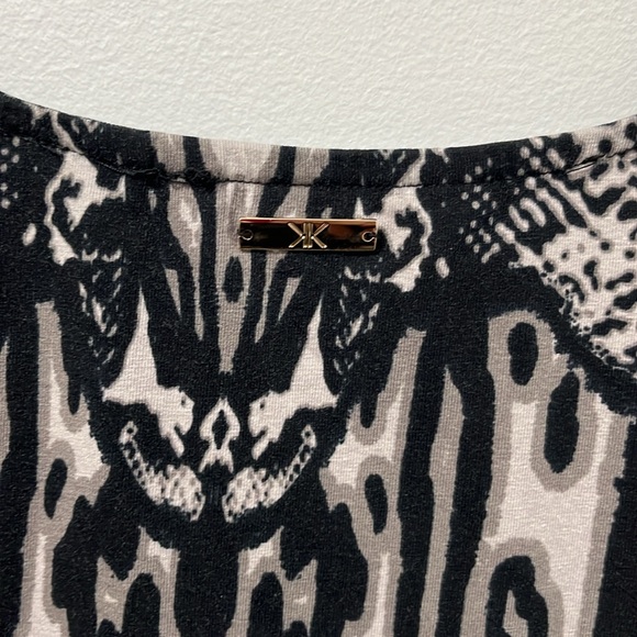 KARDASHIAN KOLLECTION ANIMOLECULE JERSEY CROP TOP - Picture 5 of 10